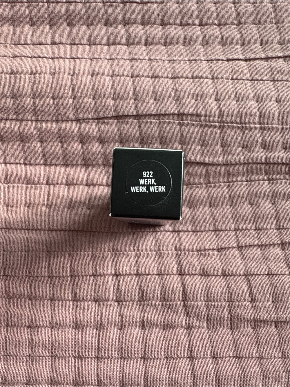 MAC Cosmetics Powder Kiss Lipstick - 922 werk, werk, werk